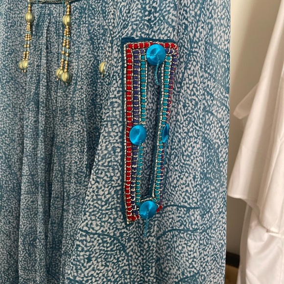 Elegant Blue and Red Maxi Dress - Picture 7 of 14